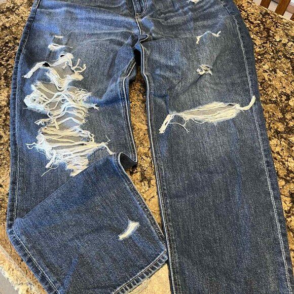 AMERICAN EAGLE BRAND NEW WITH TAGS STRIGID MOM JEAN SUPER INDIGO - Picture 1 of 12